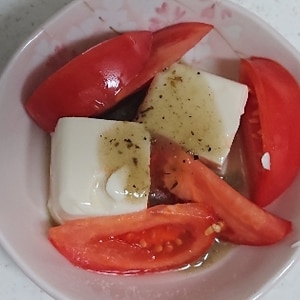 豆腐とトマトサラダ(イタリアンドレッシング)